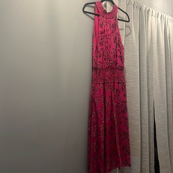 White House Black Market Dresses & Skirts - White house black market floral dress